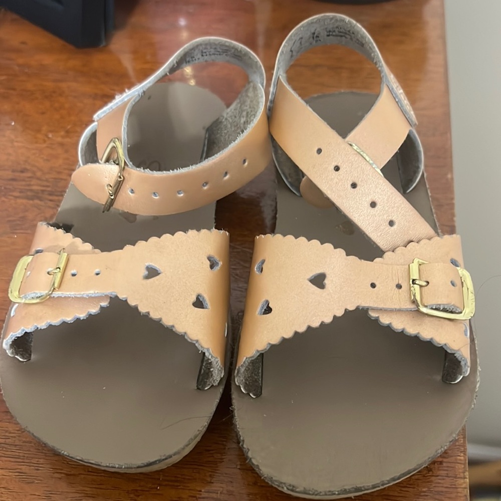 Sun sand sandals size 9